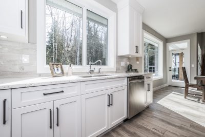 white kitchen cabinets