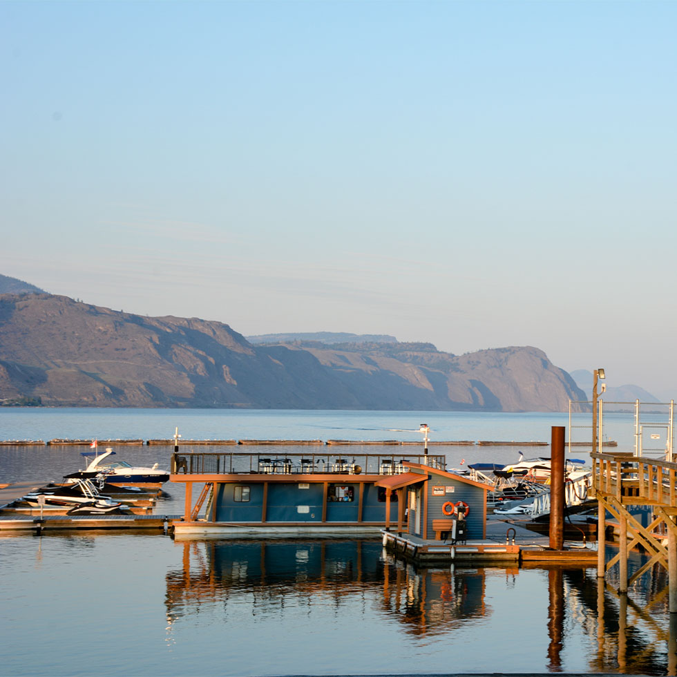 Bruker Marina and Beach Club